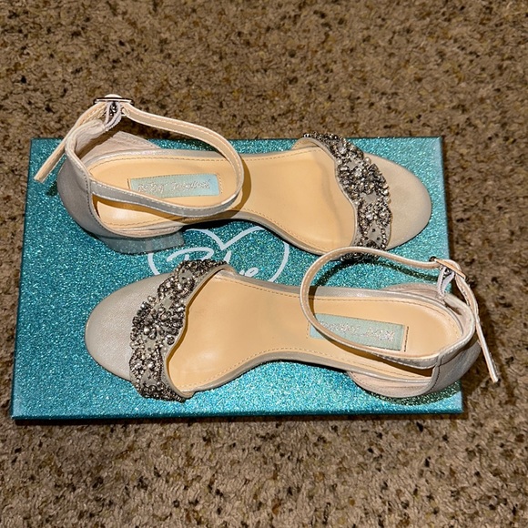 Betsey Johnson Silver Heels - Picture 2 of 5
